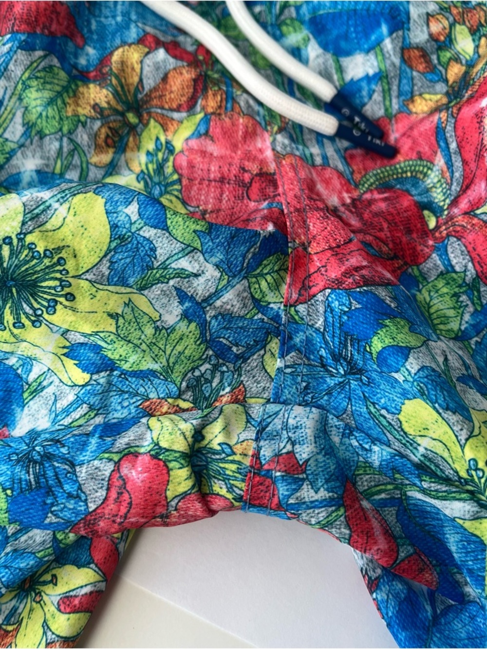 Stone Rose Swim Men's Trunks Shorts by The Cove Atlantis Size M Tiki - Picture 16 of 16